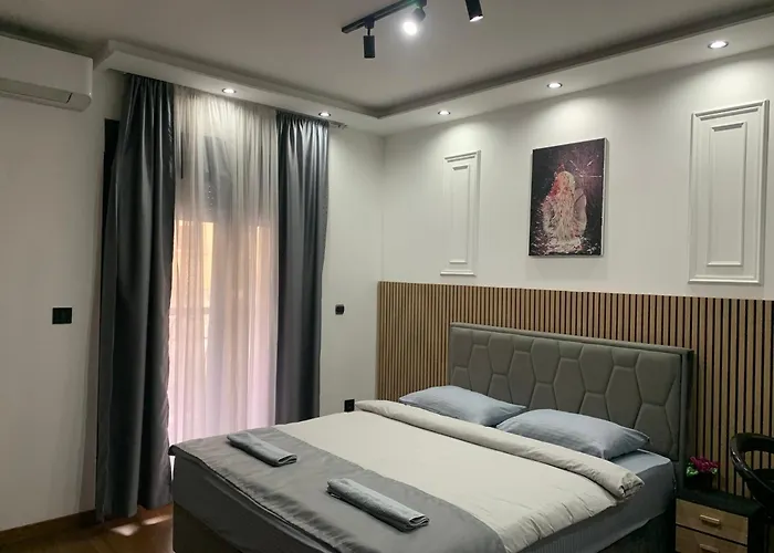 Ad Luxury