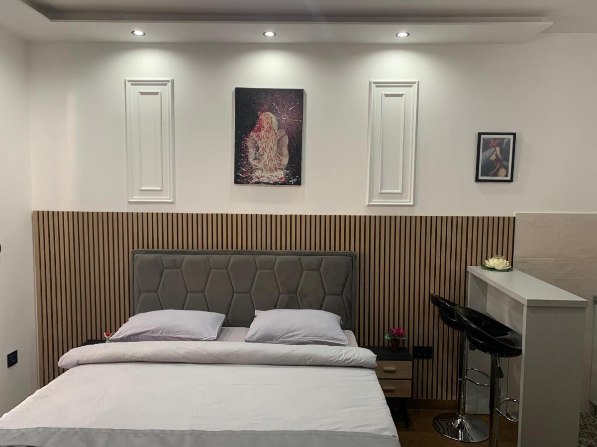 Ad Luxury Podgorica