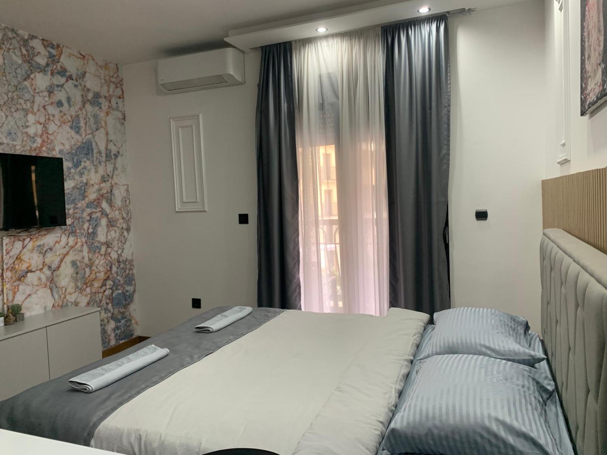 Apartment Ad Luxury